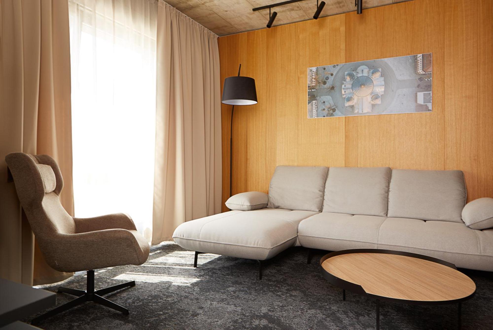 Air Hotel Karmėlava Εξωτερικό φωτογραφία
