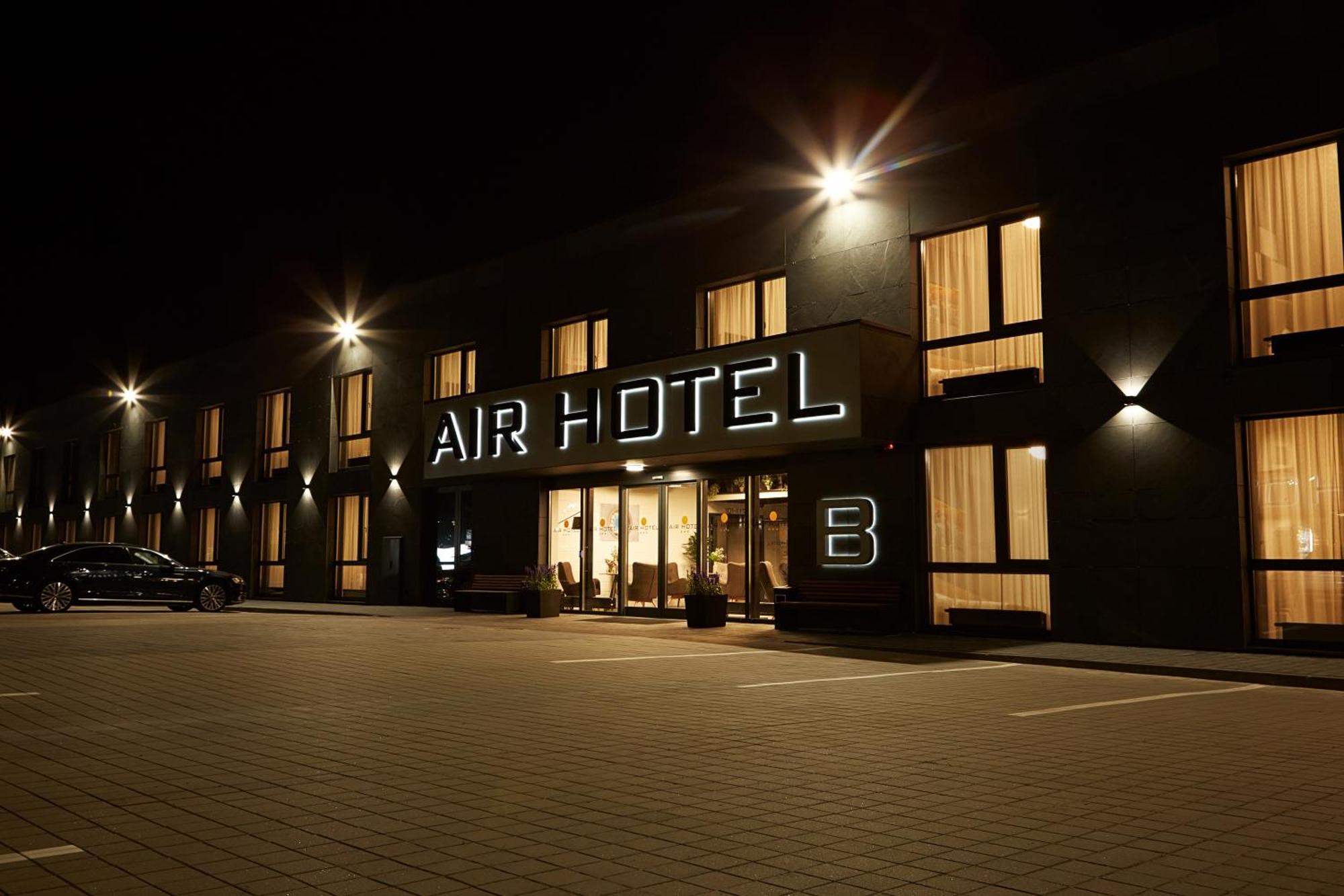 Air Hotel Karmėlava Εξωτερικό φωτογραφία