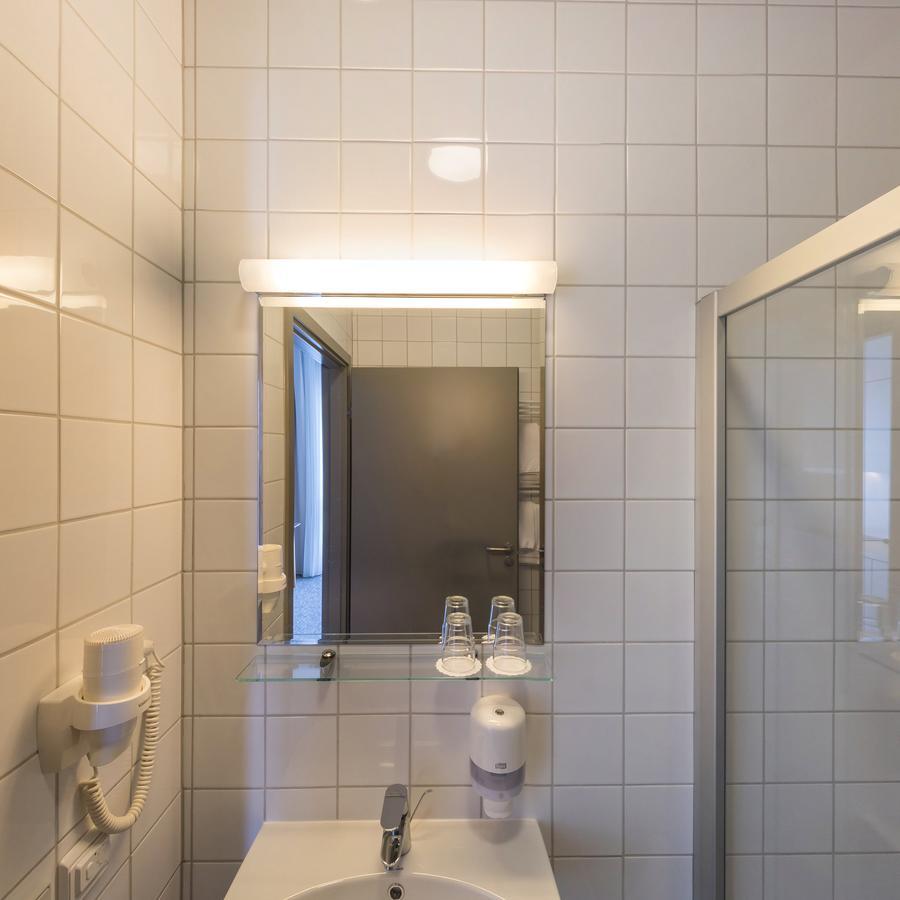 Air Hotel Karmėlava Εξωτερικό φωτογραφία
