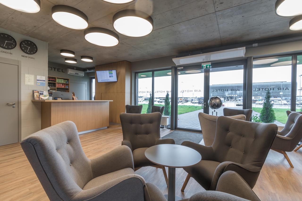 Air Hotel Karmėlava Εξωτερικό φωτογραφία